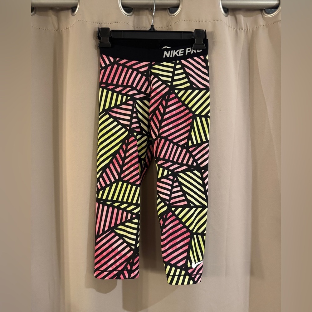Nike Girls Neon Pink and Neon Yellow Geometric Capri Leggings